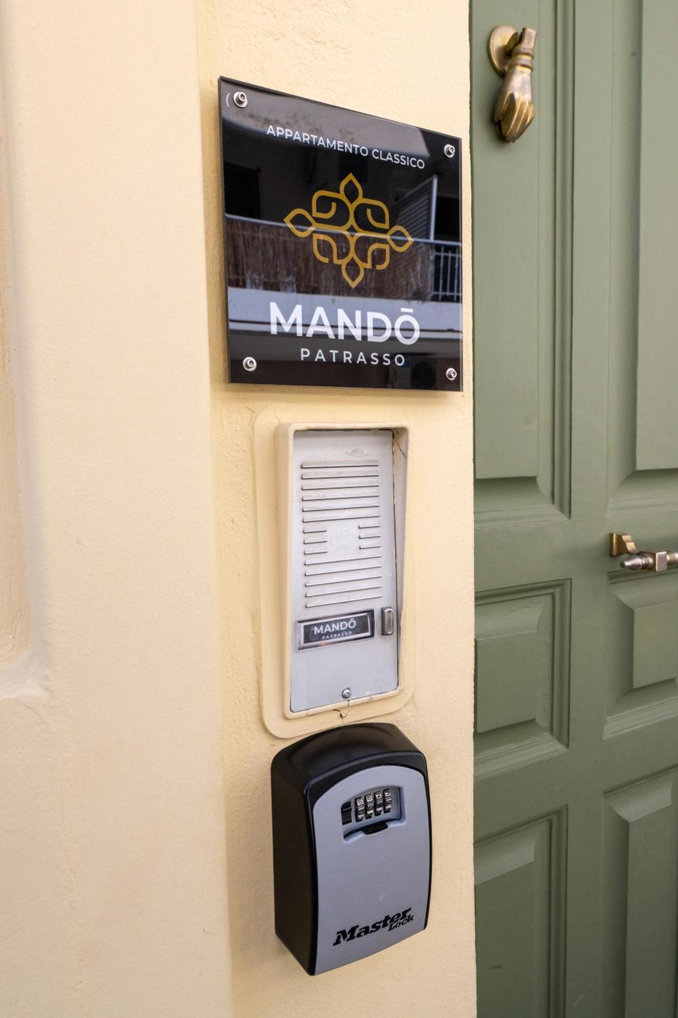 Mando Patrasso - Classical Apartment In The Center Of Patras With Free Parking Exterior foto